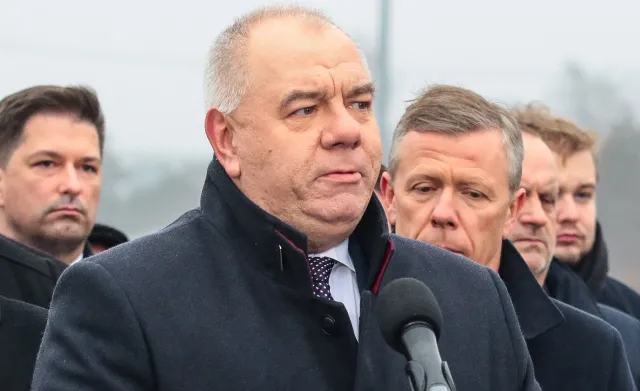 Widmo lockdownu gospodarki oddala się. Sasin: "Nie ma takiej opcji"