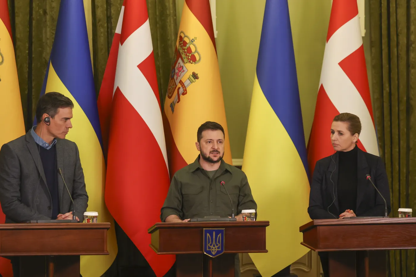 Premierzy Danii i Hiszpanii spotkali się z Zełenskim. Obiecali dalsze wsparcie dla ukraińskiej armii