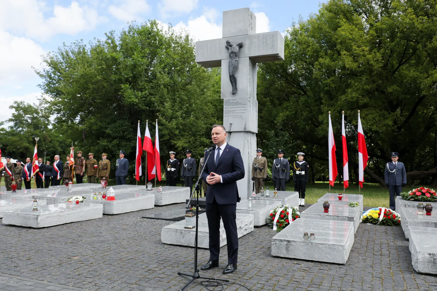 Prezydent: Prawda o rzezi wołyńskiej musi być jasno i mocno wypowiedziana, ale nie chodzi o zemstę