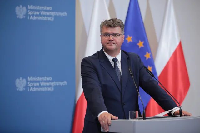 Wąsik: Nie zamierzamy wpuszczać hurtem do Polski żadnej grupy Rosjan