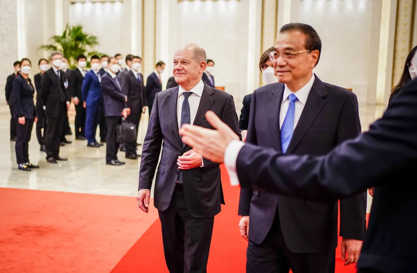 Ekspert: Wizyta Scholza w Chinach to polityczny błąd Berlina. Pekin wykorzysta to