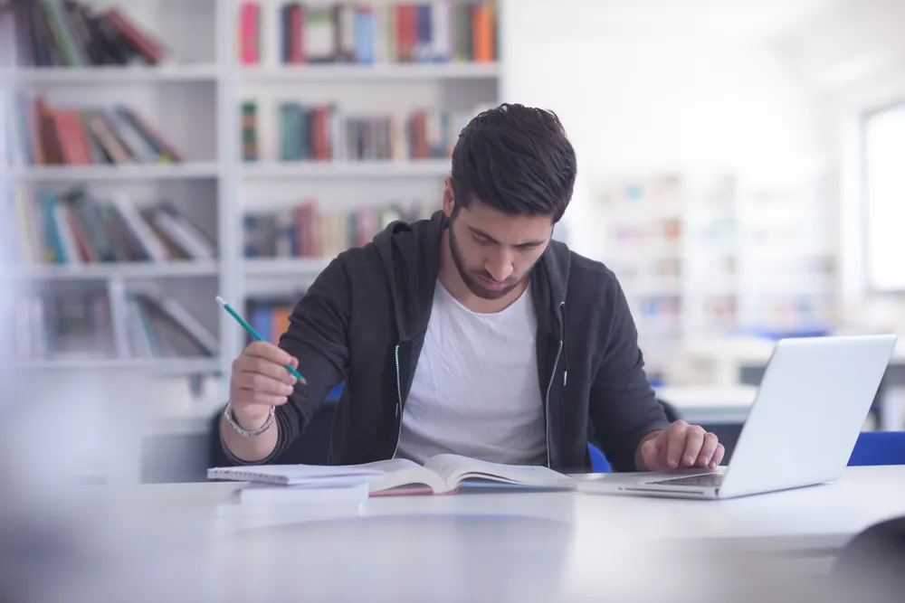 W 2019 roku przeciętne wydatki studenta przekroczą kwotę 2,1 tys. zł