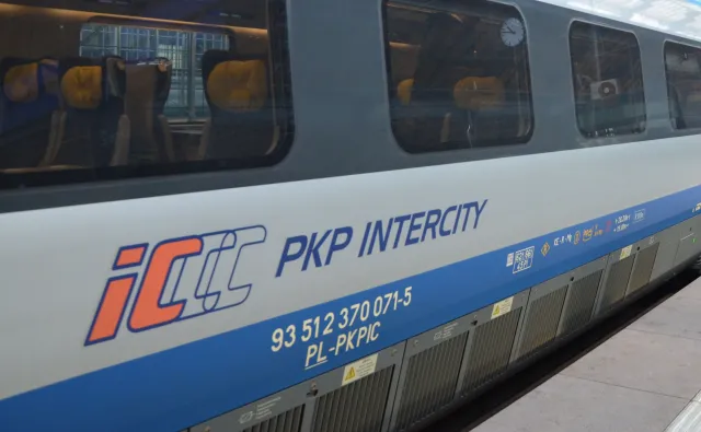 Zmiana czasu na letni. PKP: Specjalny rozkład jazdy pociągów