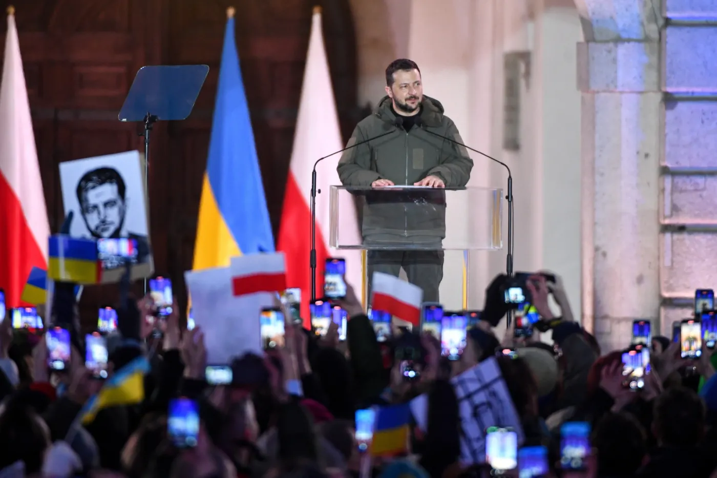 "NYT": Prezydent Zełenski został powitany w Polsce jak bohater