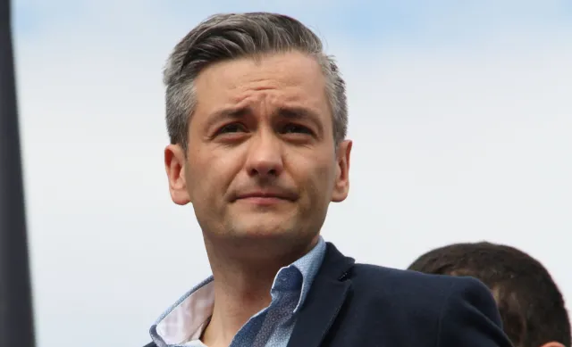 Robert Biedroń jest persona non grata białoruskiego reżimu. Po przylocie nie został wpuszczony do kraju