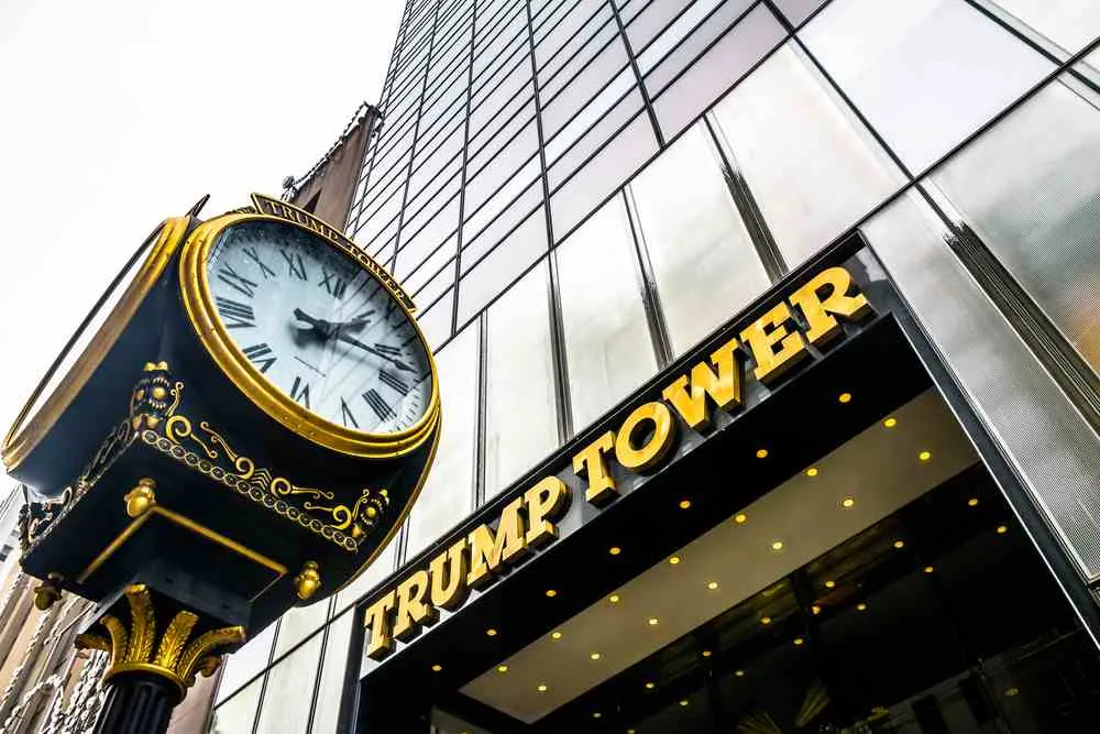 Luksusowe gmachy Trumpa tracą na wartości. Ich cena spadła o połowę
