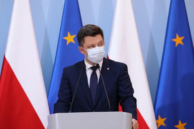 Cyberataki na skrzynki mailowe posłów. Dworczyk: Od kilku dni używam specjalnego klucza