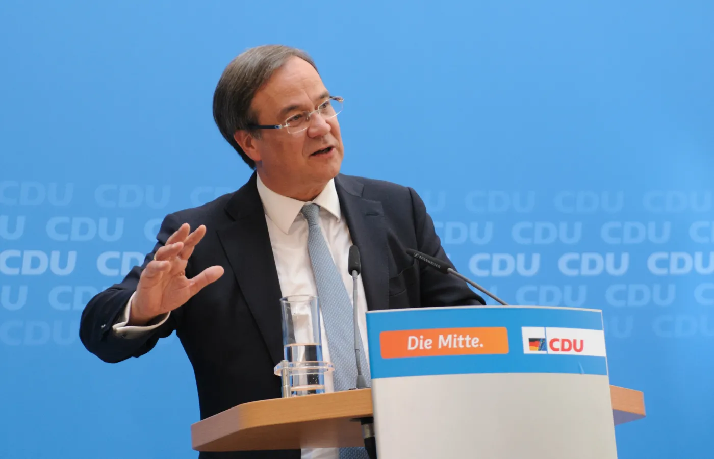 Spór w CDU: szef frakcji parlamentarnej Brinkhaus nie zgadza się z Laschetem