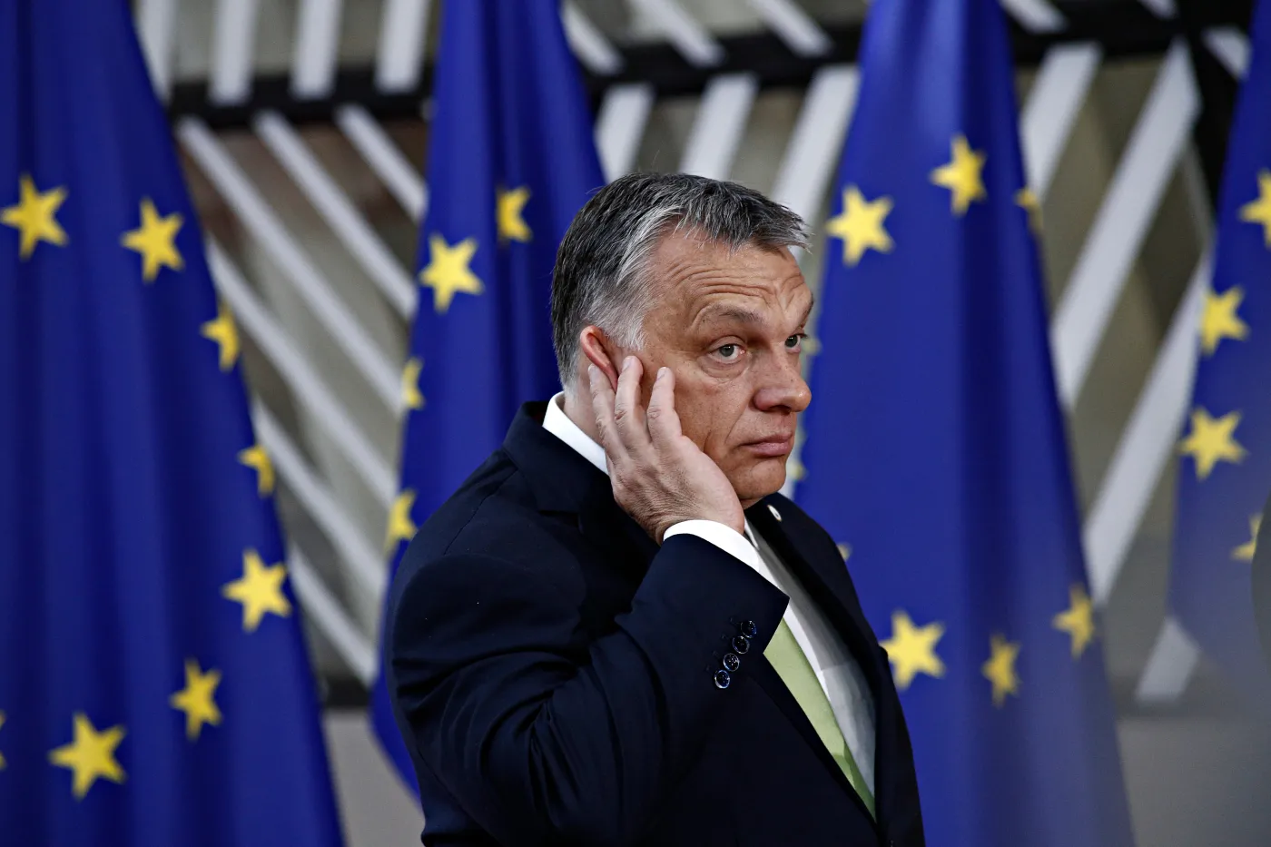 Orban: UE powinna stanąć nie po stronie Ukrainy czy Rosji, lecz „między nimi”