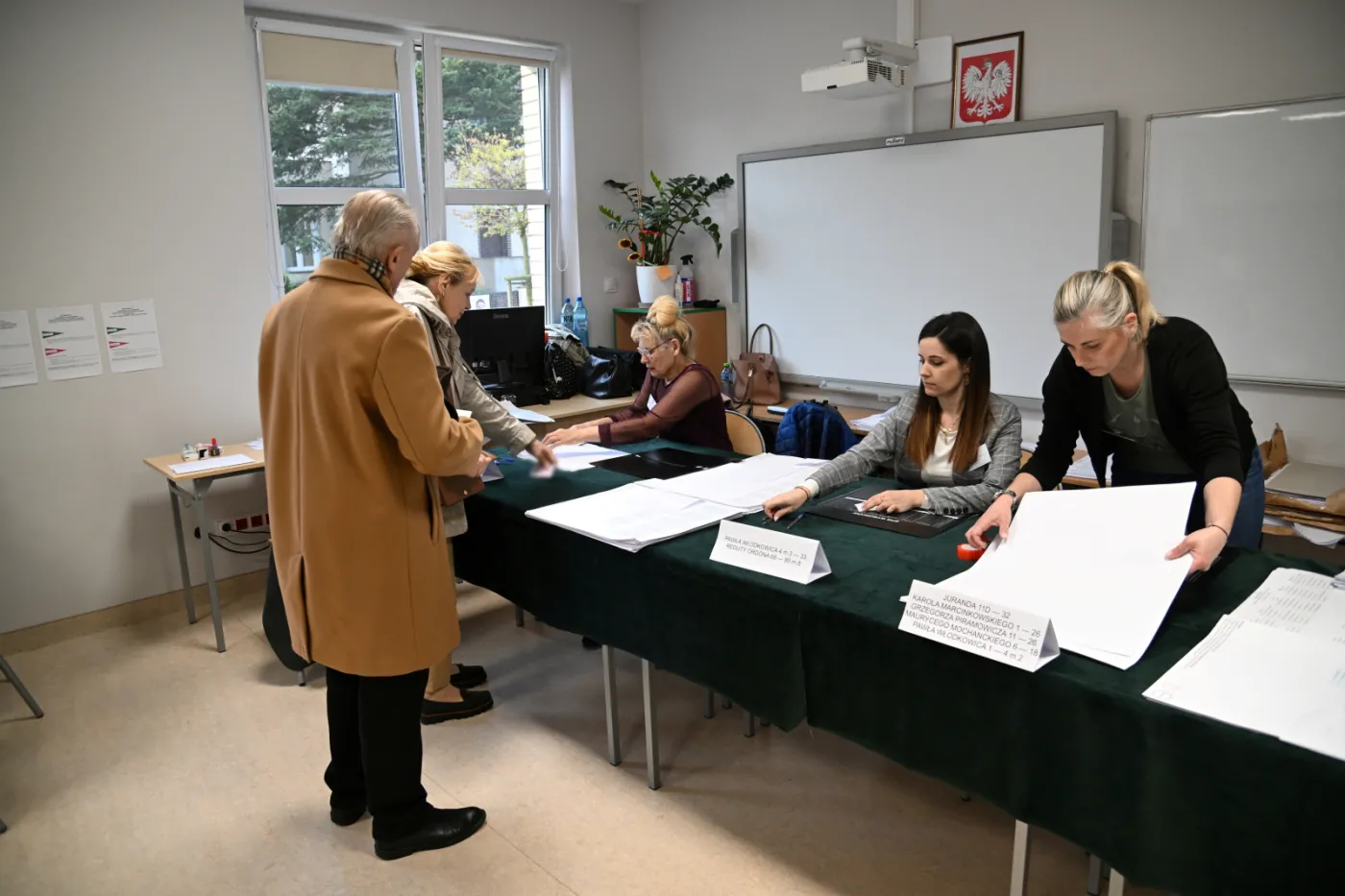 KGP: Wybory samorządowe przebiegają bez większych incydentów