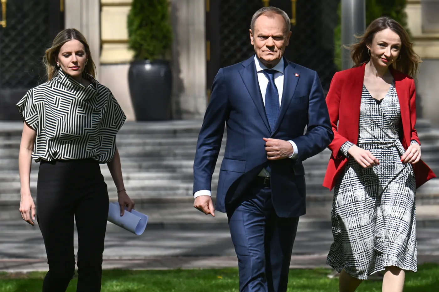 Rząd przyjął ustawę zwaną "babciowym". Na zdjęciu Donald Tusk, Agnieszka Dziemianowicz-Bąk i Aleksandra Gajewska 