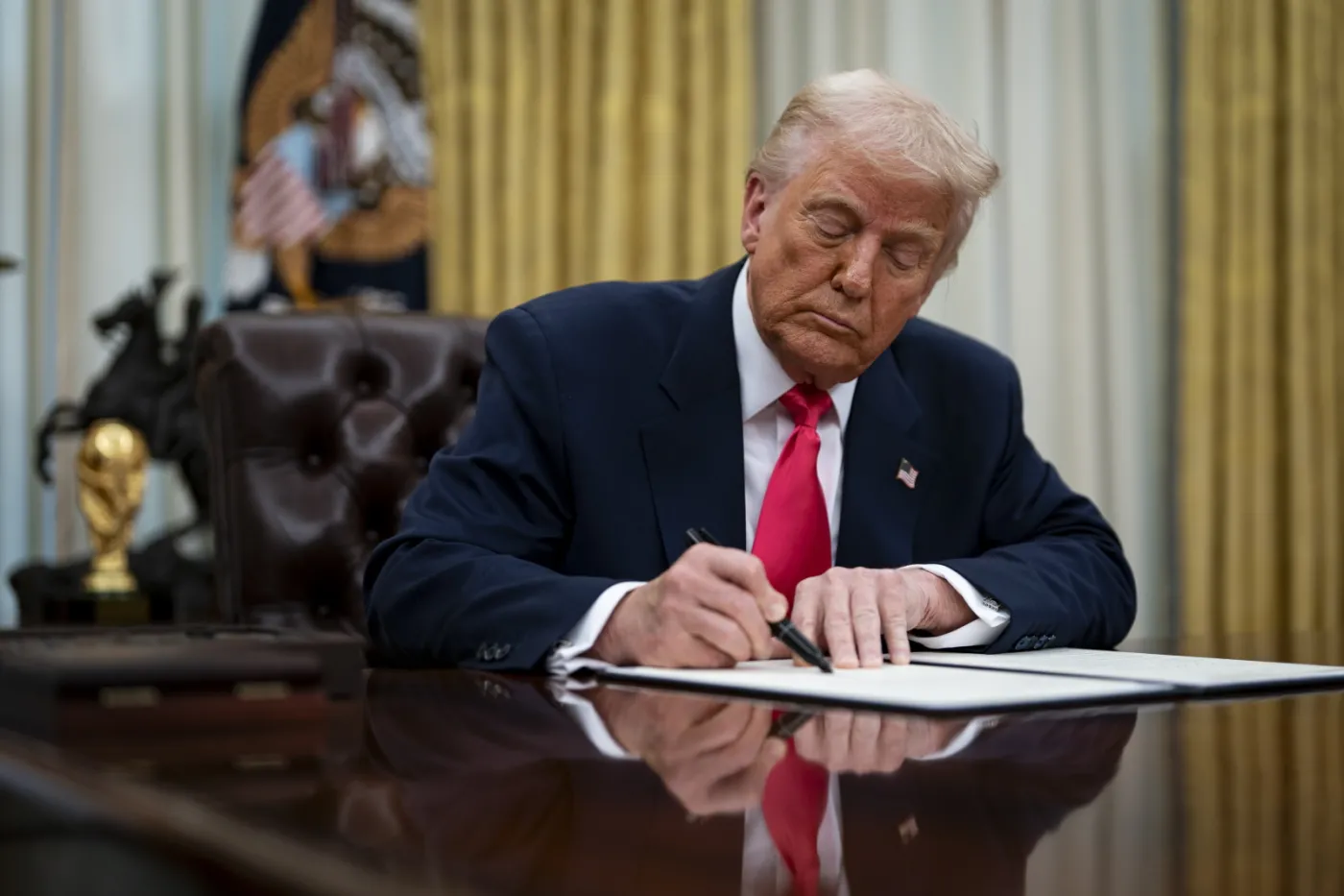 Trump przeszarżował? Ekspert: Waszyngton przegra Europę, a Rosji i tak nie pozyska