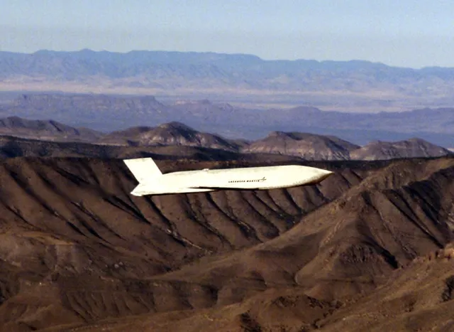 Pociski z USA. JASSM-ER, AIM-120C-8 i AIM-9X dla Polski. Co potrafi ta broń?