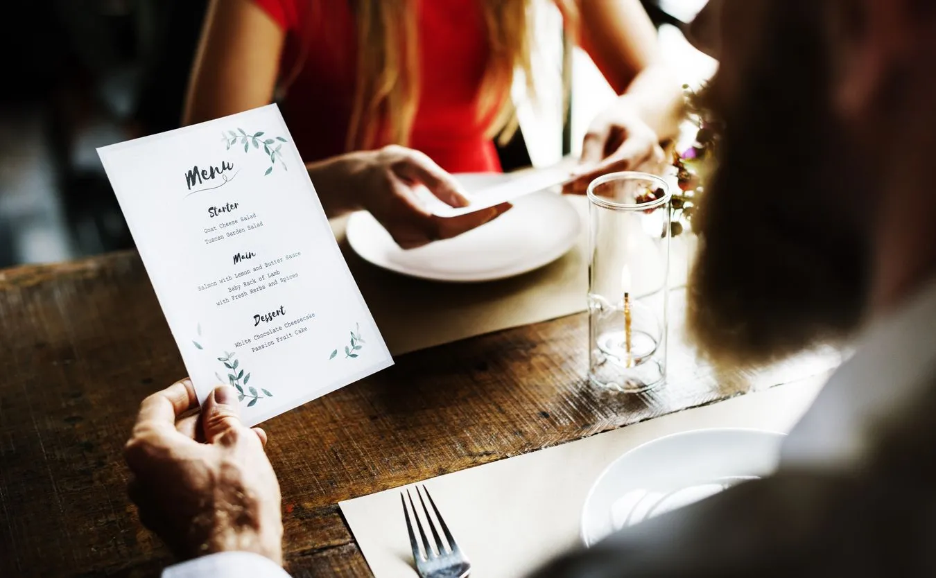 Polacy w restauracji. Jaki odsetek obywateli w ogóle z nich nie korzysta?