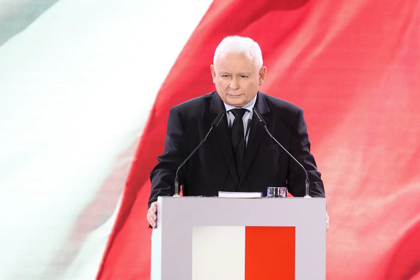 Konwencja wyborcza PiS: Wprowadzimy emerytury stażowe - 38 lat dla kobiet, 43 dla mężczyzn