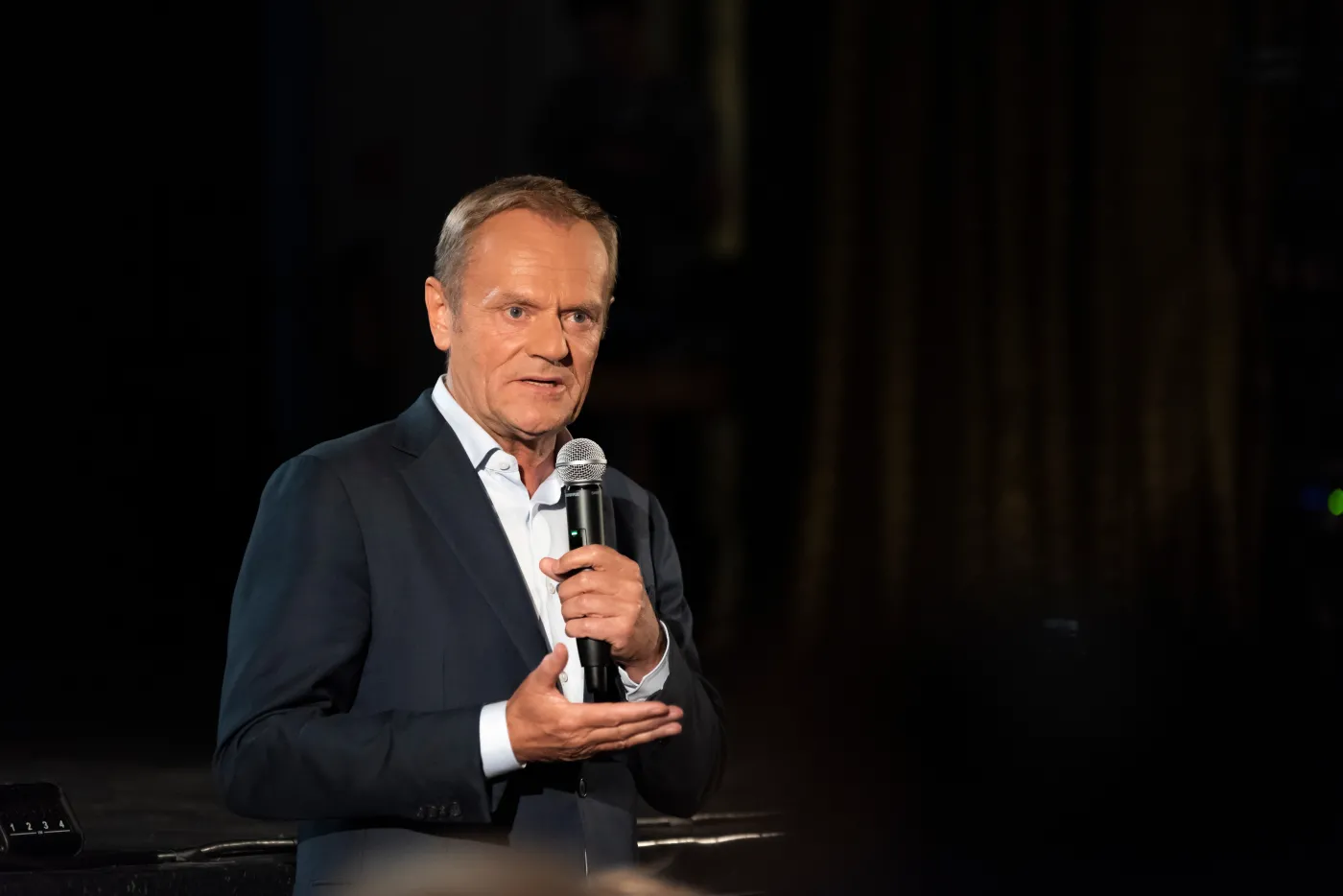 Tusk: Praca musi się opłacać niezależnie od tego, jaką robotę wykonujemy