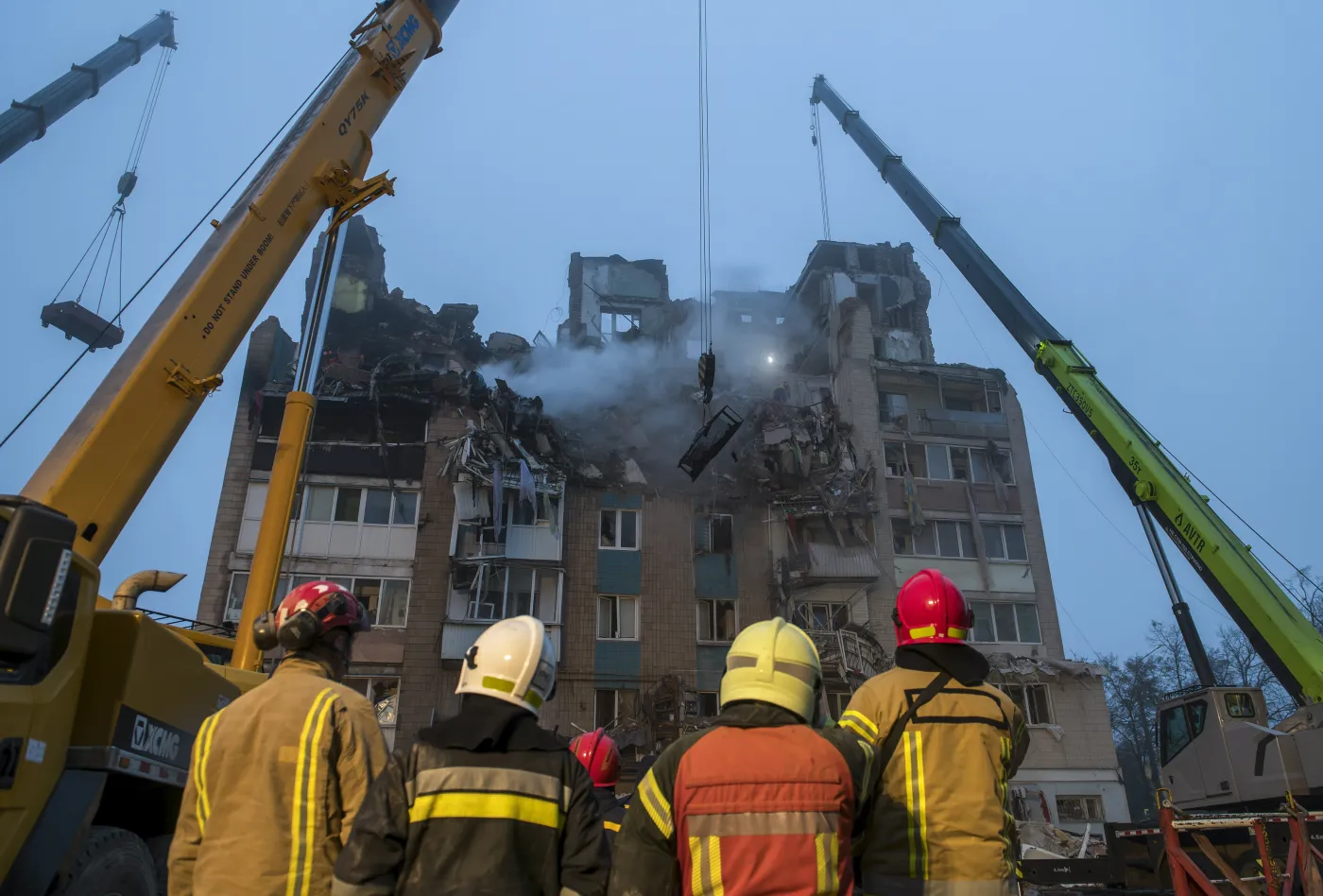 Rescue efforts continue at Ternopil residential building after Russia strikes