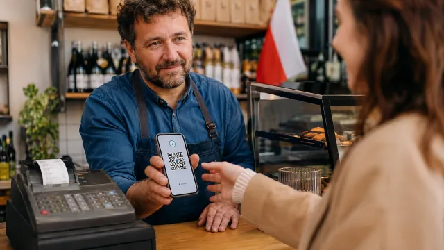 Koniec obowiązkowych kas fiskalnych. Przedsiębiorca wystawi paragon w telefonie zamiast kupować urządzenie