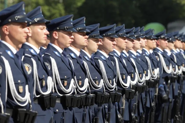 Rekrutacja do policji. Kandydatów czeka test wiedzy, test sprawności fizycznej i badanie psychologiczne