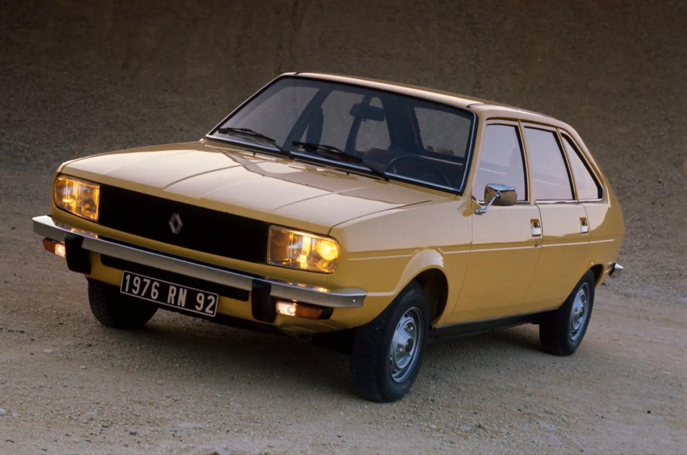 r20_l_1975_r_298077.jpg
