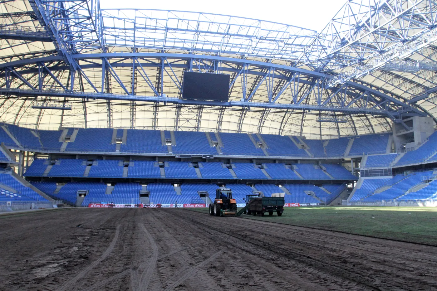 Stadion w Poznaniu gotowy, ale problem z murawą wciąż nierozwiązany