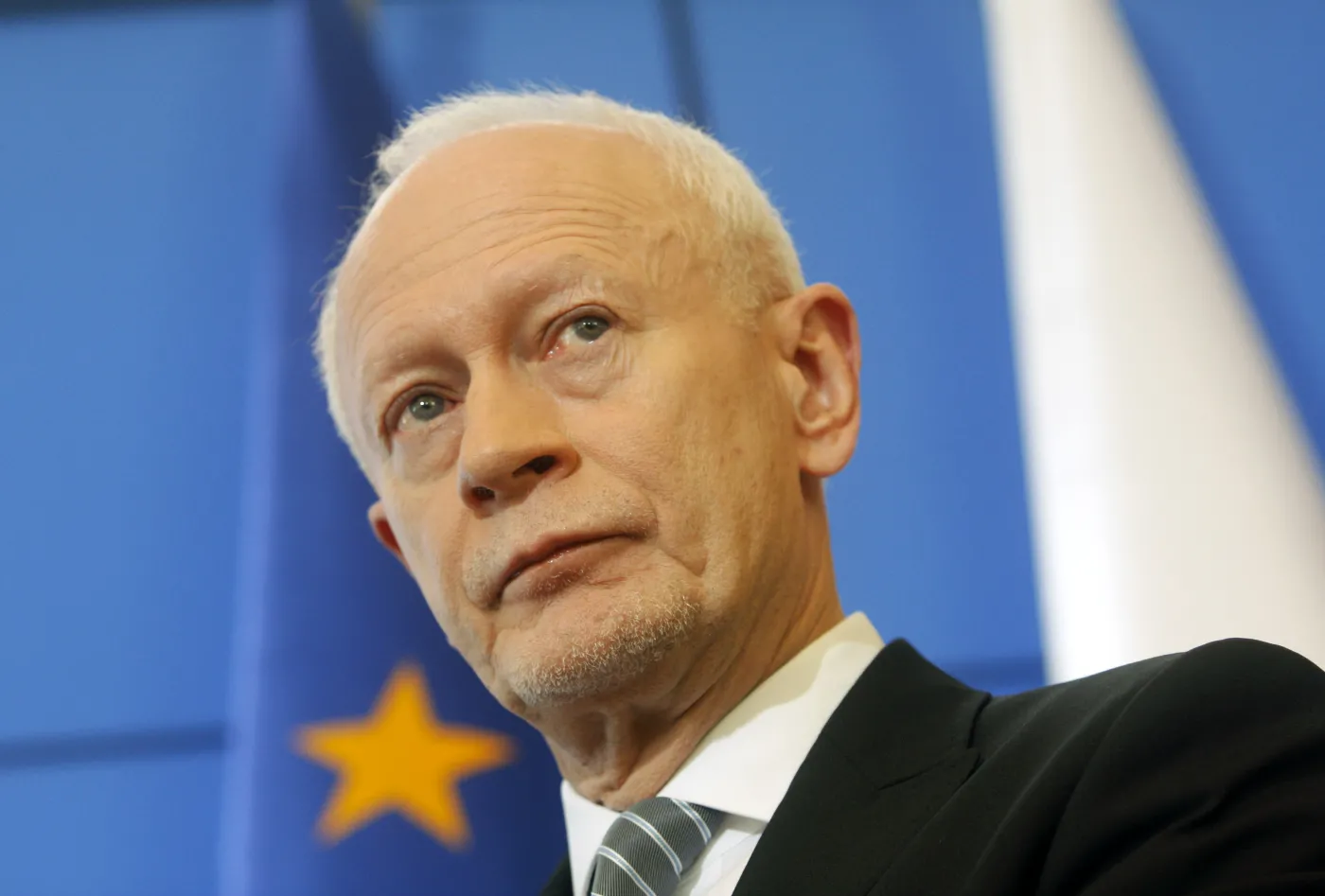 Pod presją prasy i twórców minister Boni modyfikuje przepisy