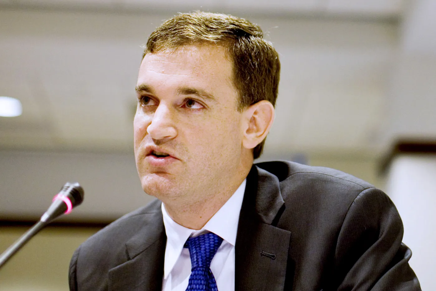 1235709-john-arnold.jpg