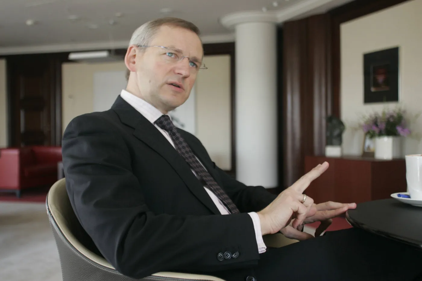 Mariusz Grendowicz - zawodowo wspiera inwestycje