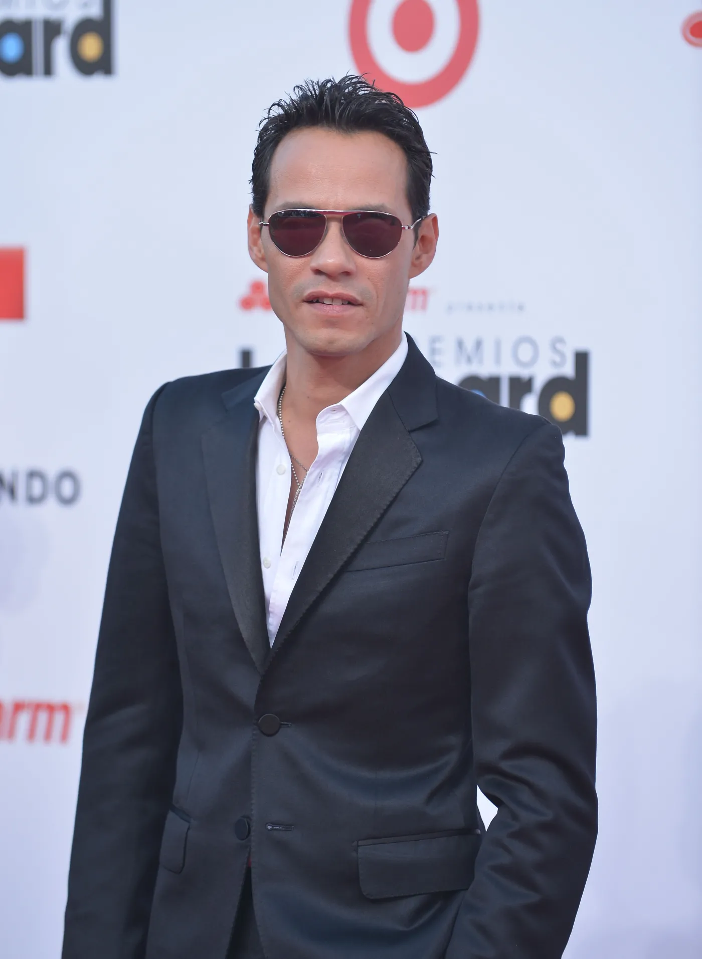 1321858-marc-anthony.jpg