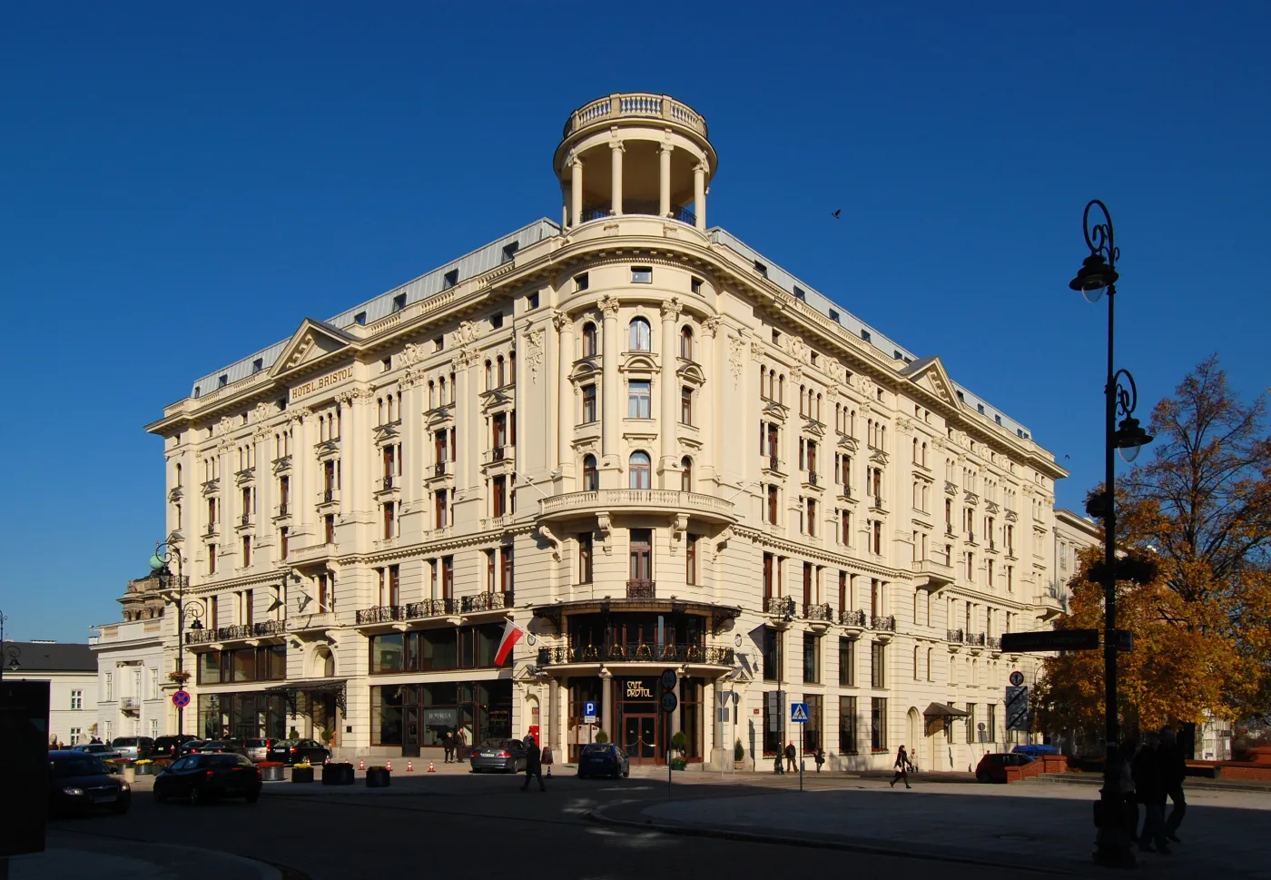 Międzynarodowe konsorcjum inwestorów kupuje Hotel Bristol w Warszawie