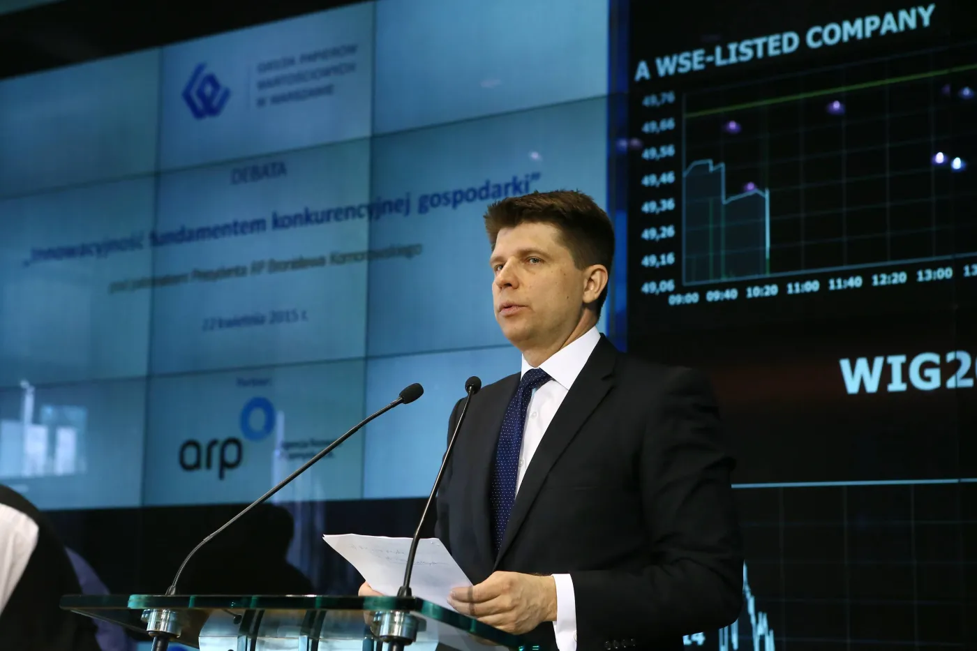 Petru: 70 proc. studentów chce wyjeżdżać z kraju