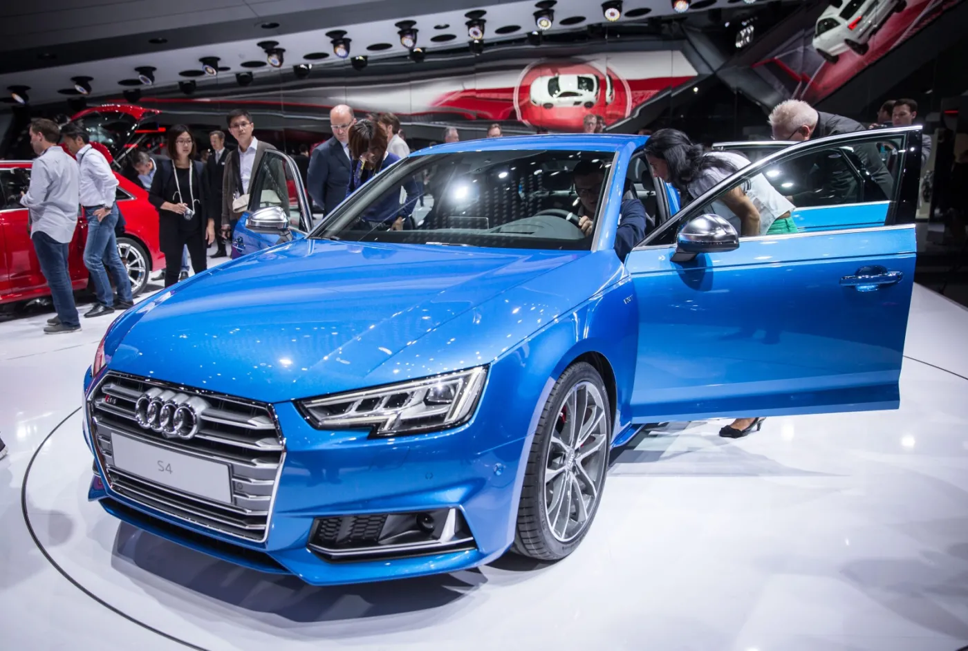 2308959-nowy-audi-s4.jpg