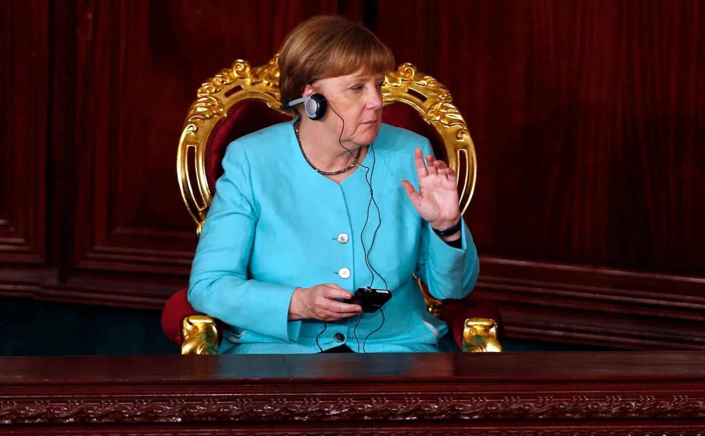 Francja: Merkel za Europą różnych prędkości