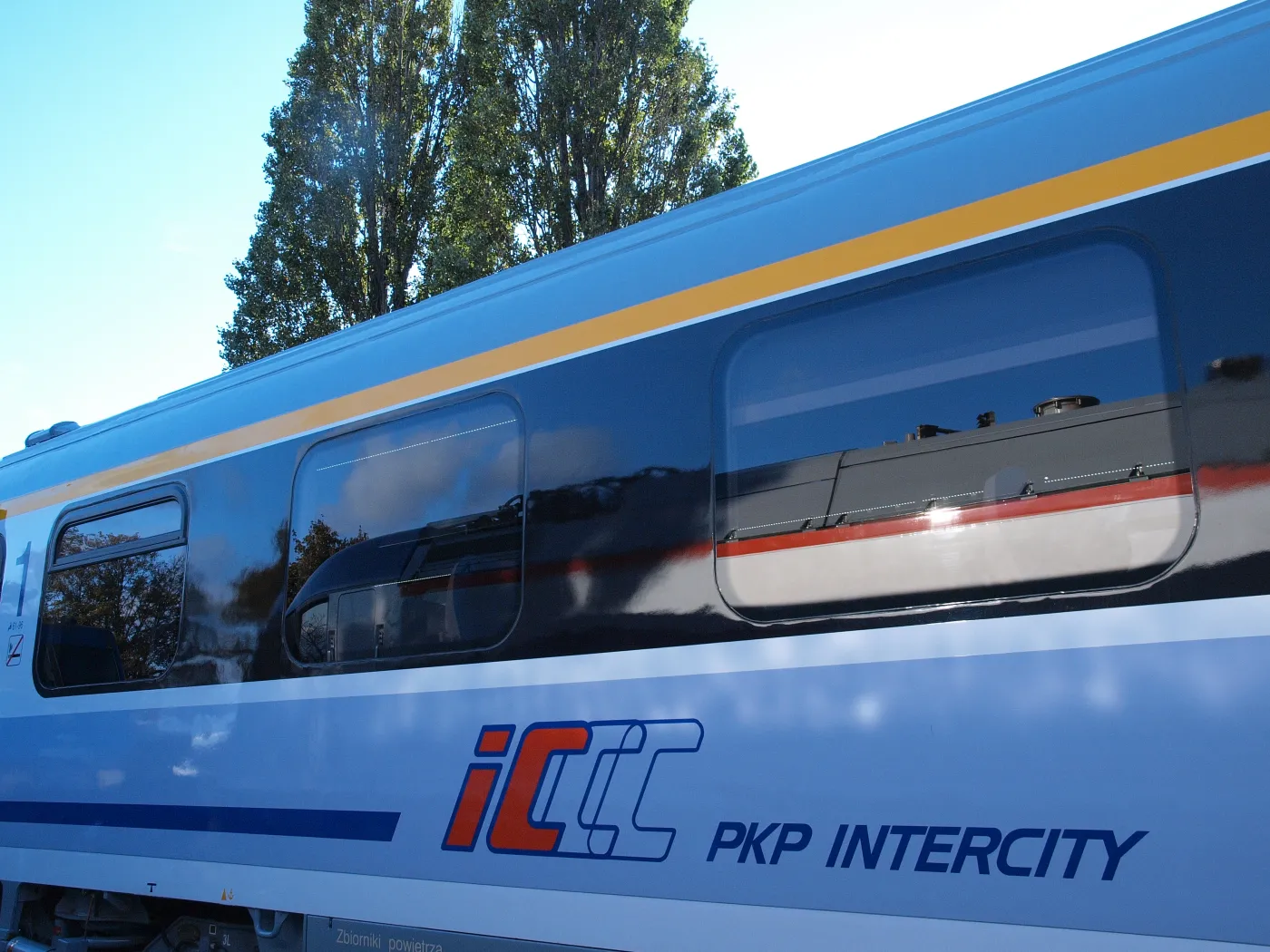 Pesa zmodernizuje 123 wagony PKP Intercity. Koszt - prawie 500 mln zł