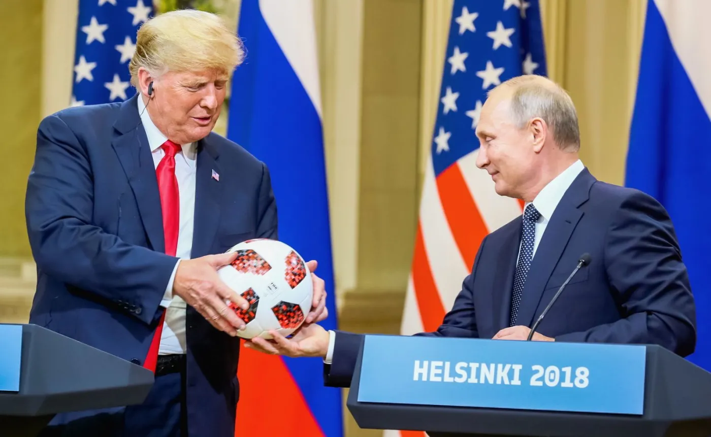 "Triumf prezydenta Rosji. Trump rozwinął przed swoim przeciwnikiem czerwony dywan"