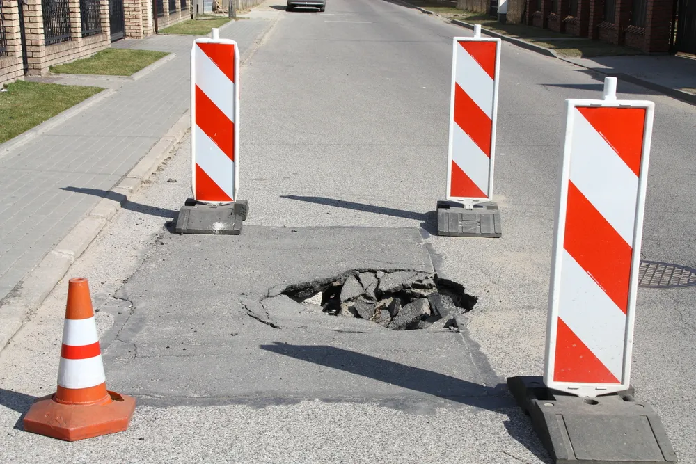 Wydatki na remonty dróg: kryzys uderza w podwozia samochodów