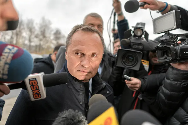 Czarnecki traci bank, system zyskuje na stabilności