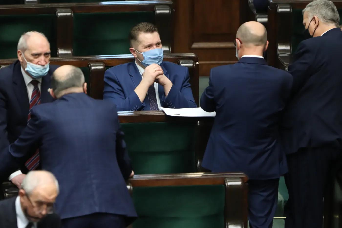Powrót ósmoklasistów i maturzystów do szkół. Czarnek podał termin podjęcia decyzji