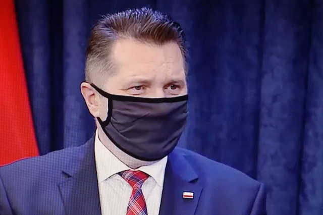 Czarnek: Walczymy cały czas, by nauczyciele zostali jak najszybciej zaszczepieni