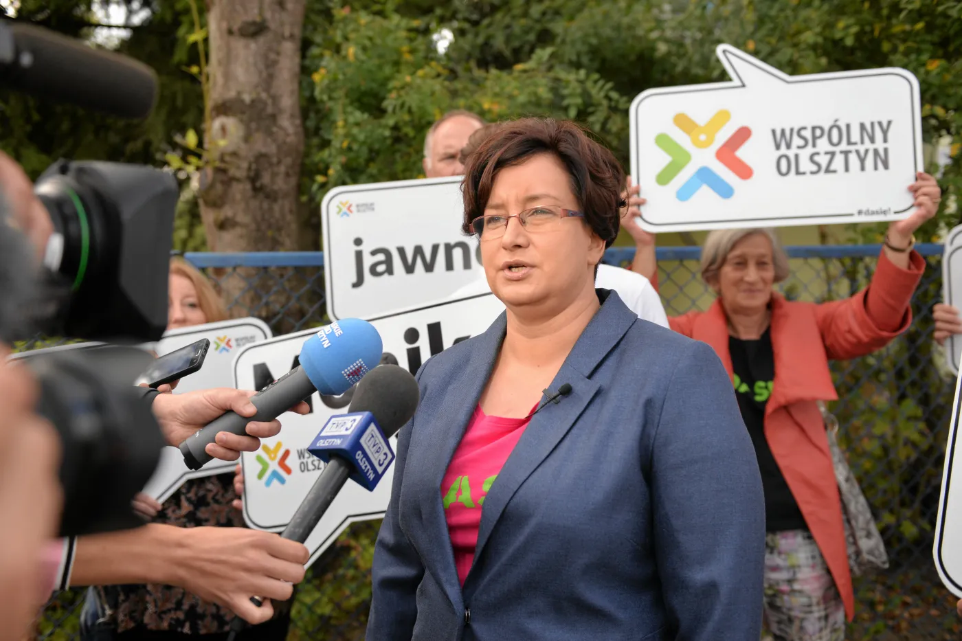 Prawo do pochowania partnera i rozsypanie prochów na polu pamięci. Lewica chce zmian w chowaniu zmarłych