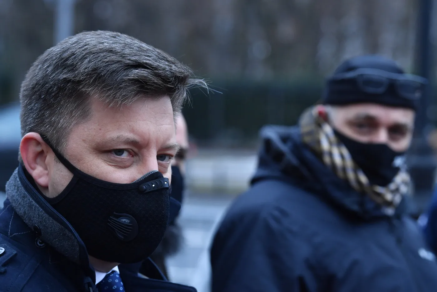 Dziś decyzja o luzowaniu obostrzeń. Nieoficjalnie: Galerie otwarte, ale dzieci nie wrócą do szkół