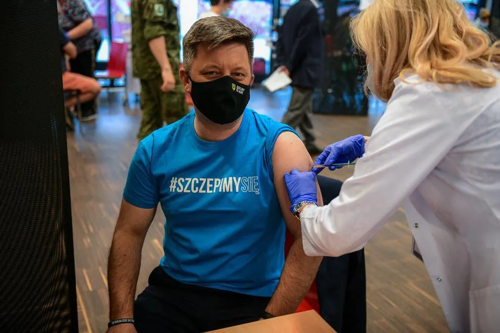 Michał Dworczyk zaszczepił się preparatem AstraZeneca