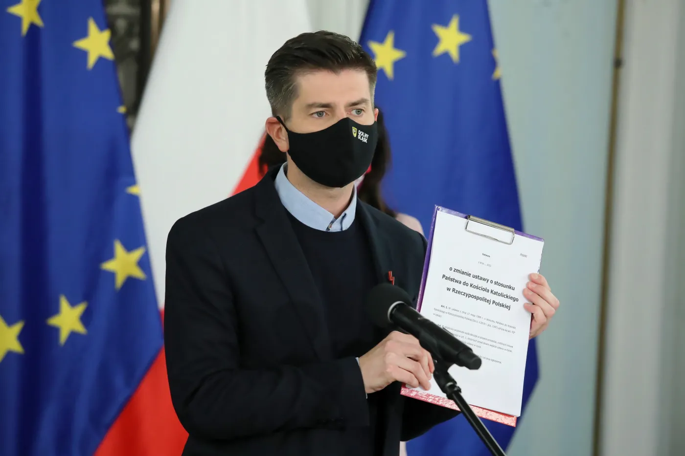 Śmiszek: Złożymy w Sejmie projekt uchwały wzywającej władze, aby uczynić Polskę strefą wolności dla osób LGBT