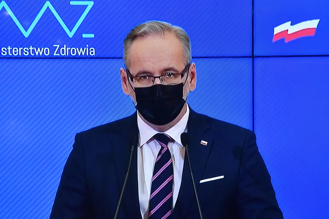 Mazowieckie i lubuskie z nowymi obostrzeniami. "Materializuje się czarny scenariusz"
