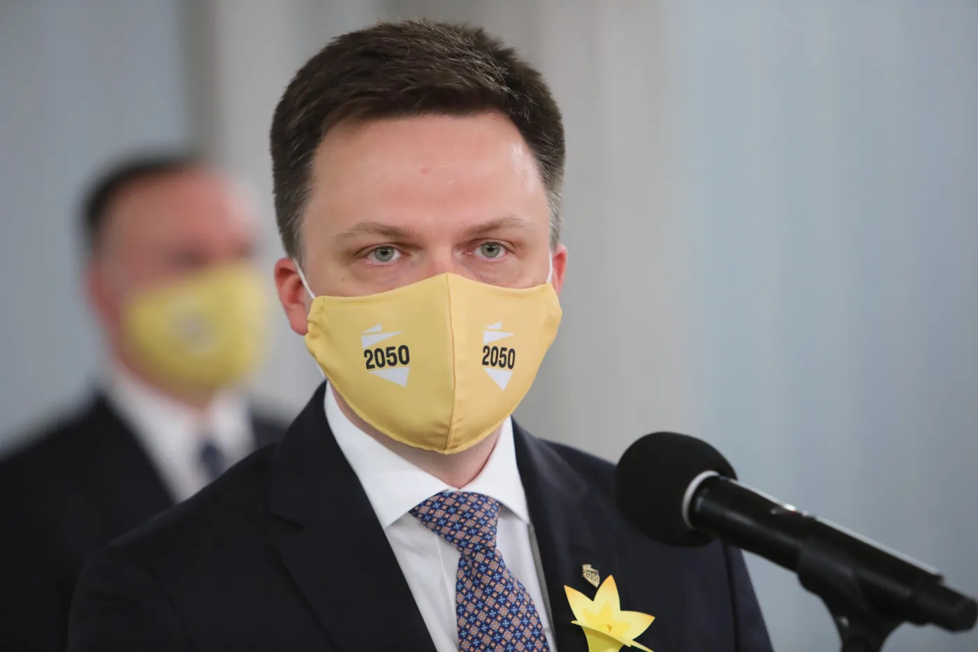 Hołownia: Biskupi biorą na swoje sumienia odpowiedzialność za tych, którzy zawahają się ws szczepienia