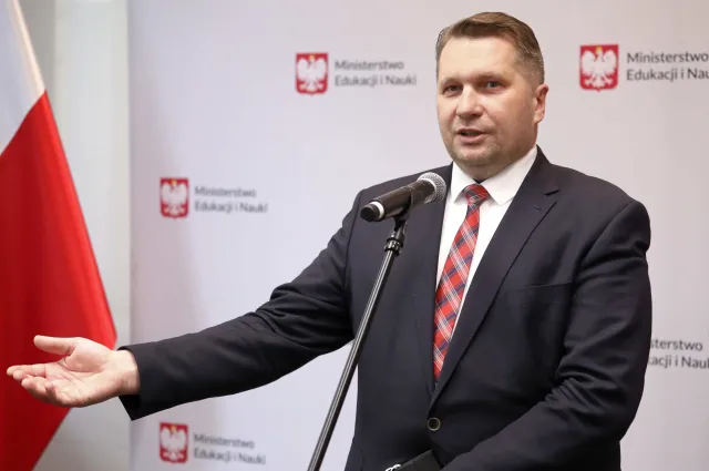 Jest kolejna propozycja ministerstwa dla nauczycieli. Nawet 32 godziny obowiązkowych zajęć
