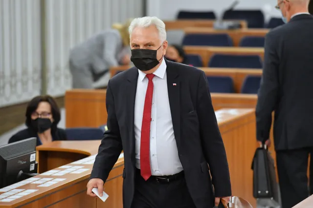 Kraska: Nie mamy żadnych doniesień, że w Polsce jest przypadek wariantu Omikron