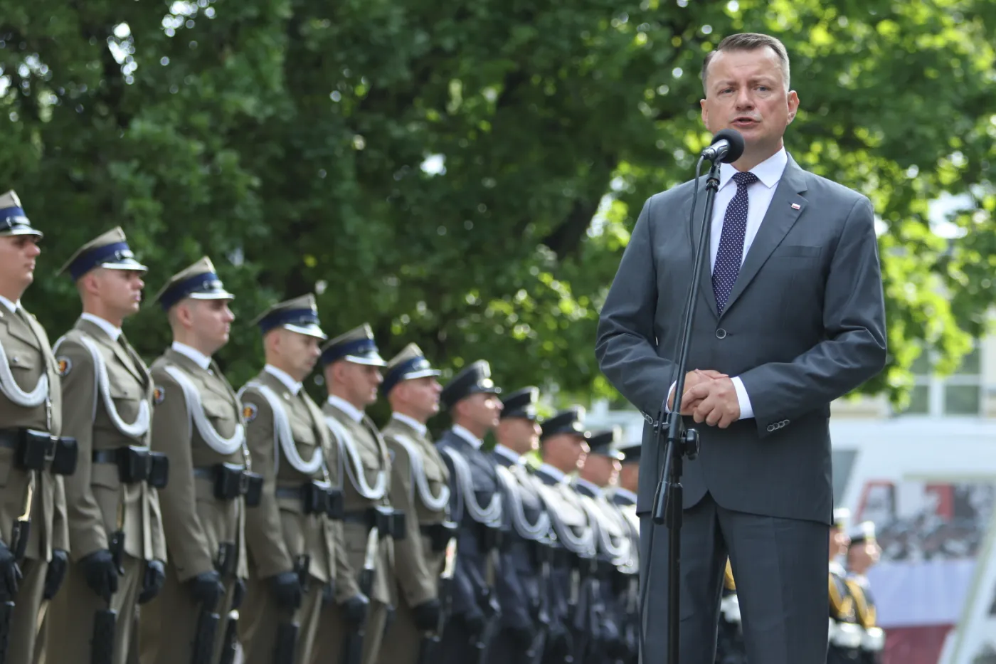 Szef MON: Służba w Wojsku Polskim to zaszczyt, ale też stabilne zatrudnienie