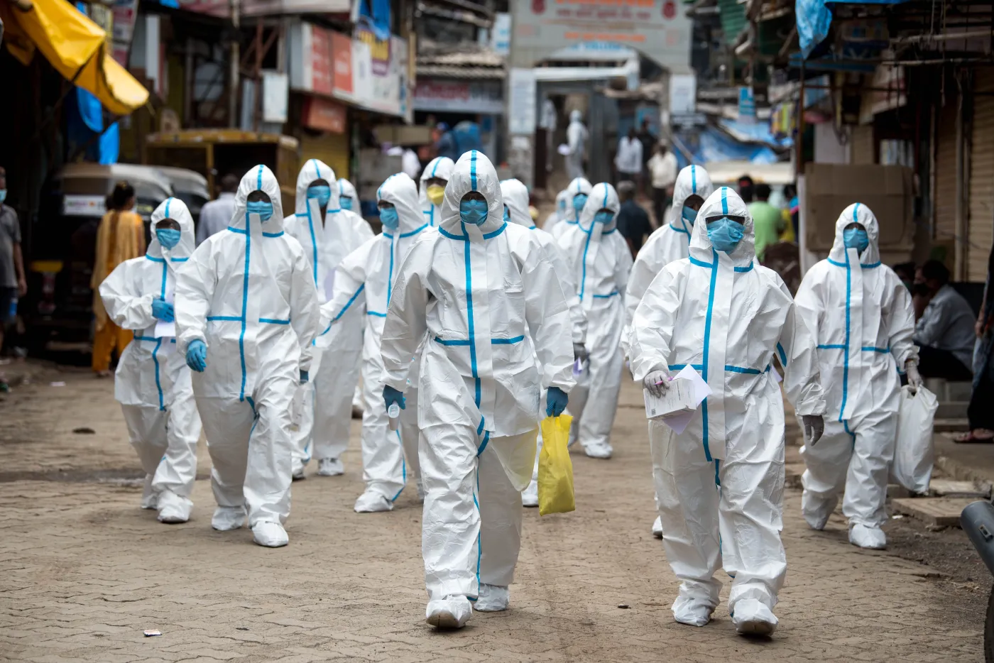 Delhi zwalcza indyjską odmianę koronawirusa – w sieci