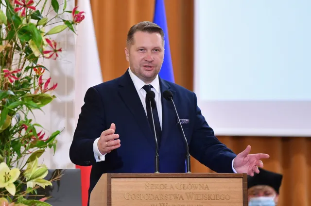 Czarnek: Nie ma innej możliwości uzupełnienia braku lekarzy niż zwiększanie liczby studentów